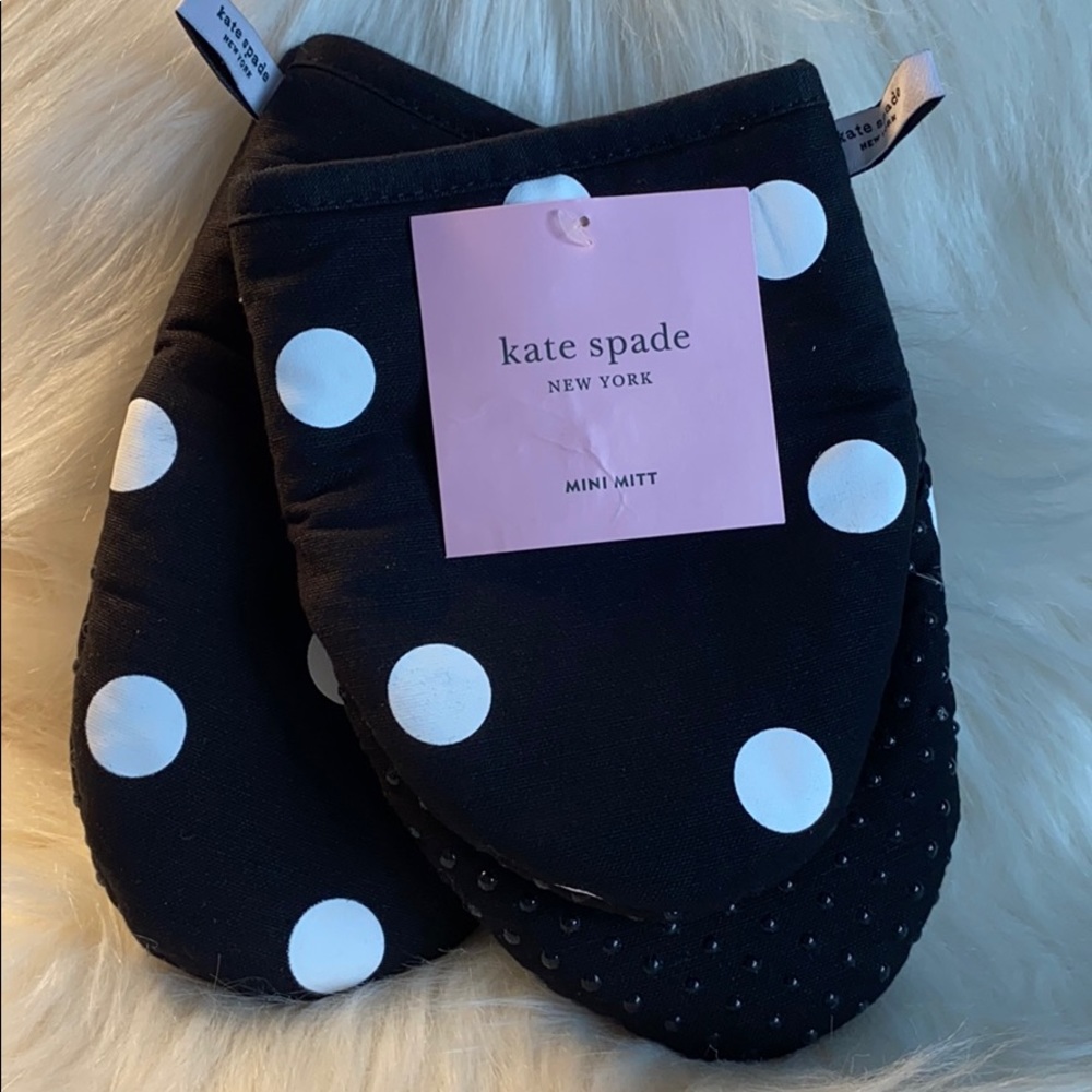 Kate Spade Black & white polka dot Oven Mitts NWT